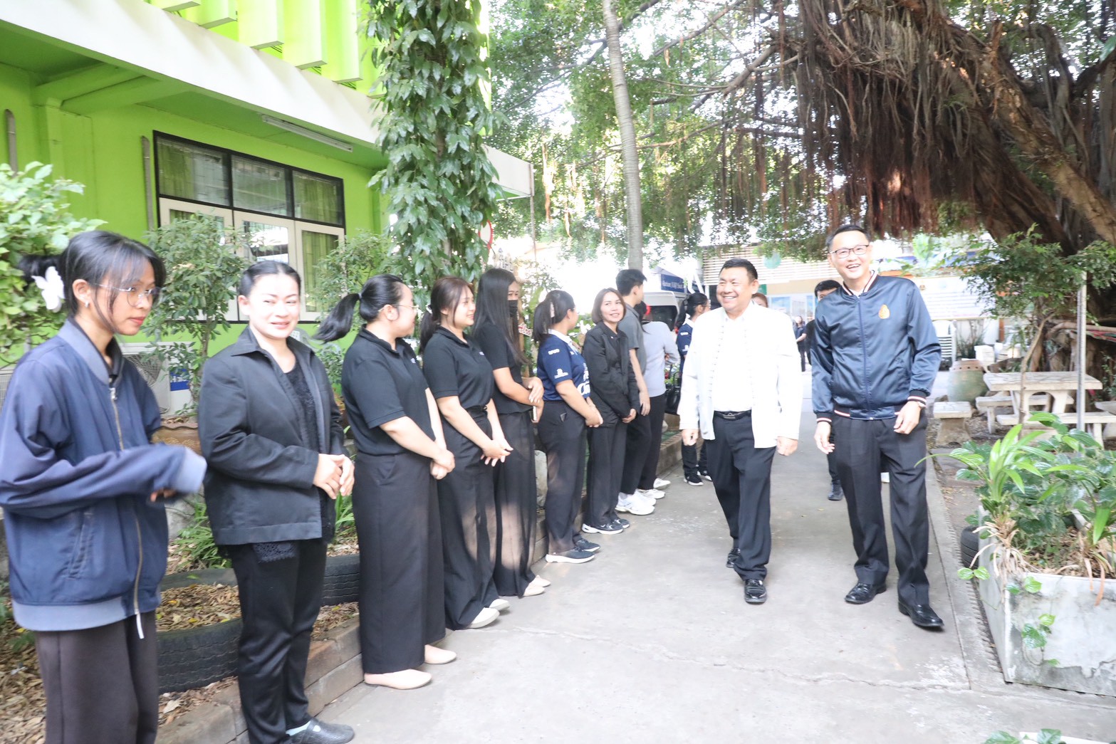 title - เลขาธิการ ส.ป.ก. ตรวจเยี่ยม ส.ป.ก.บุรีรัมย์ ในวาระองคมนตรี เป็นประธานในการเปิดสำนักงานสถานีวิจัยการเกษตรและพัฒนาโครงการหลวงโนนดินแดง ณ จังหวัดบุรีรัมย์